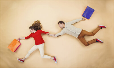 全国近40万家街边美甲店，装满了女孩们的创业幻梦