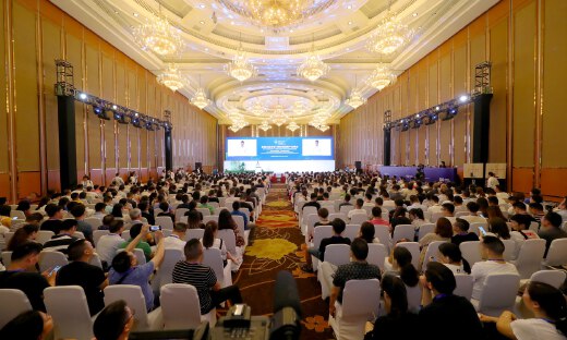 共建共享食品安全，共商共赢产业振兴，首届“食品安全＋绿色供应链产业峰会”在蓉举行