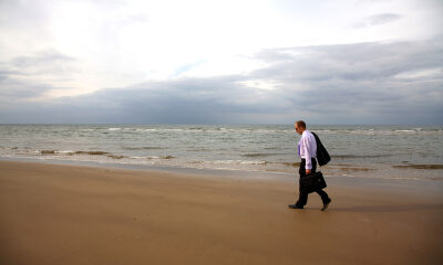 视觉中国的逃跑计划：大股东开始陆续减持，维权之外另有吸金高招