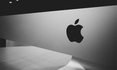 苹果新品发布会，只开了一半