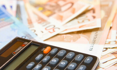 春节将近，我们的钱还没要回来 