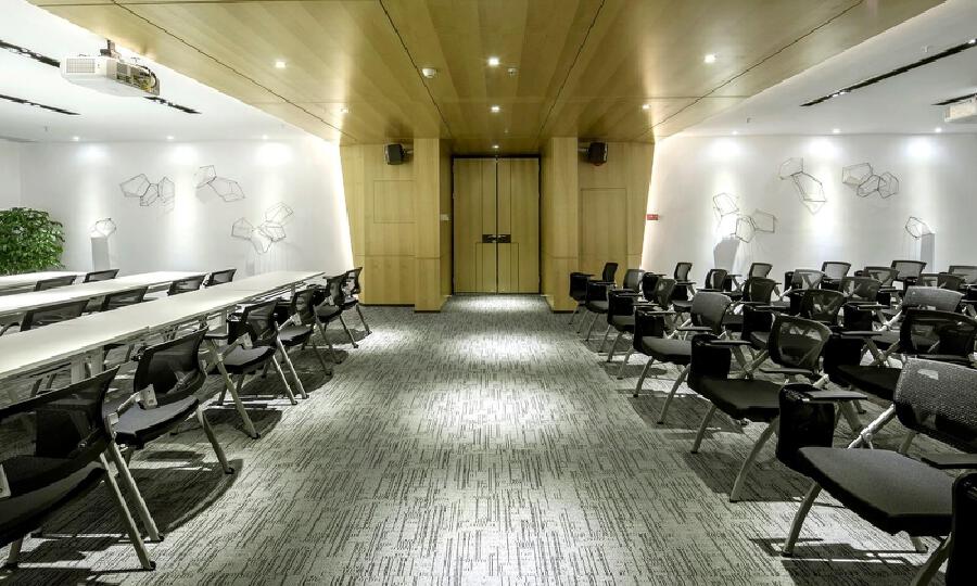 万鹏高新技术企业孵化基地