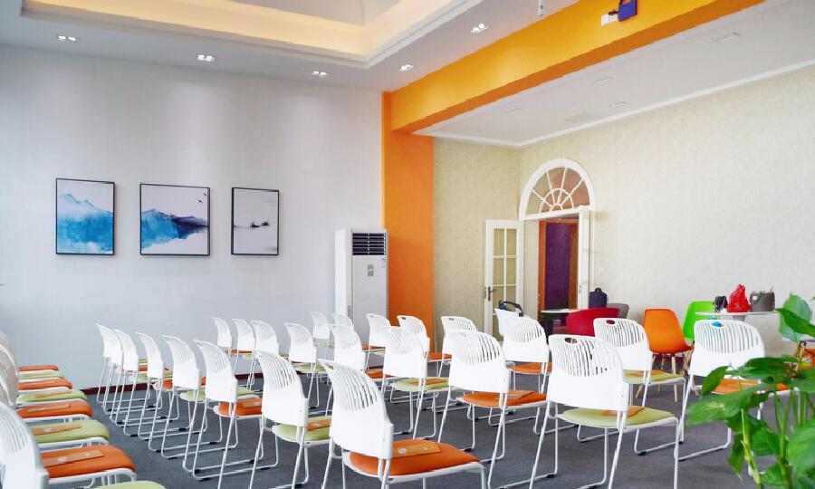 华夏联合孵化中心