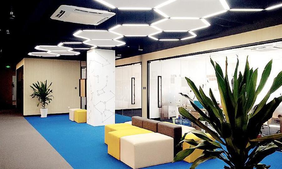 中国北斗基地创摩尔孵化平台