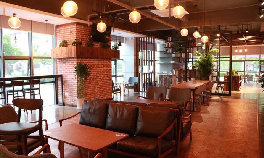 Boot Camp创业孵化器