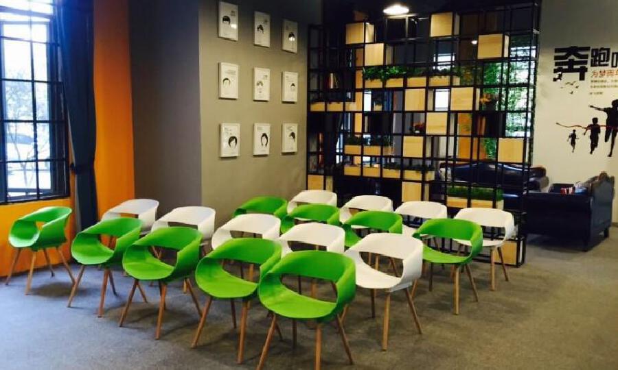 华夏联合孵化中心