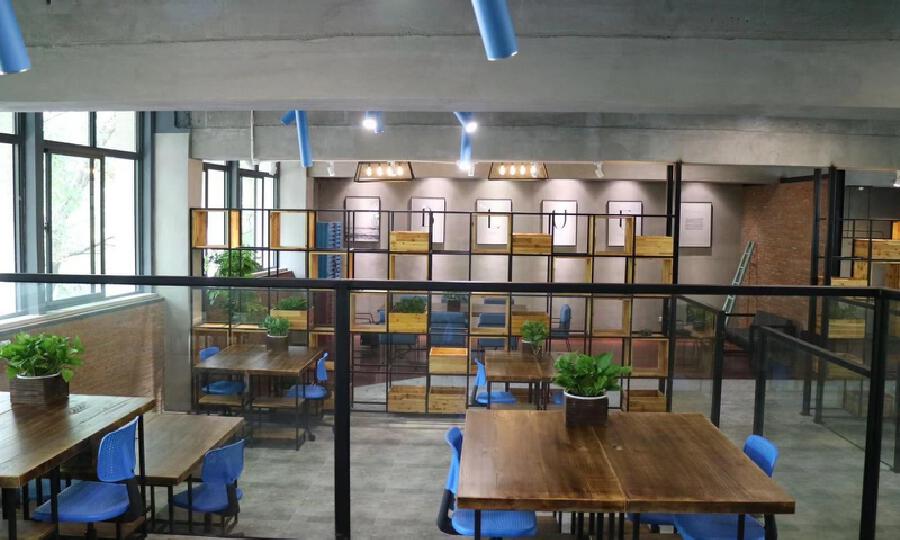 蓝朋友众创社区