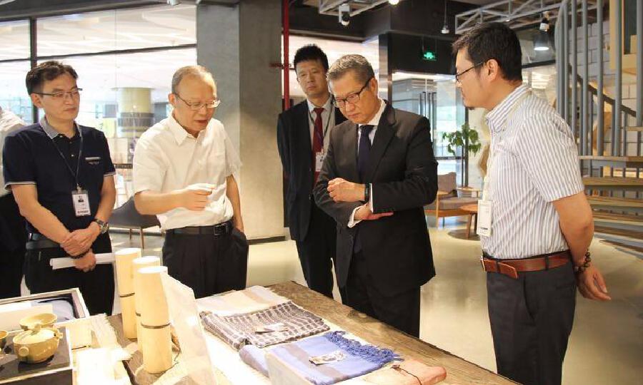 夸克仓库原创设计创客空间