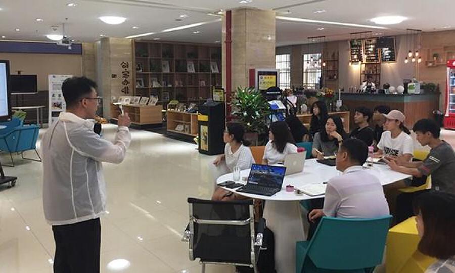 西安文理学院大学生创新创业孵化基地