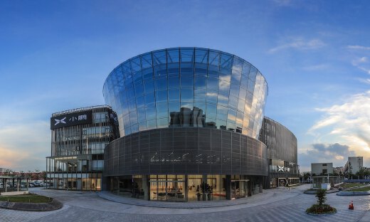 小鹏汽车Q2财报：营收74.4亿元，同比增长97.7%