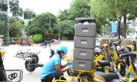 深圳盒马小哥复工：跑起来，生活就有希望