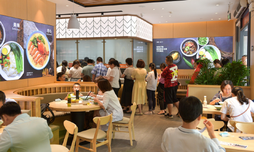 让餐饮门店成为一项城市基础设施，琼粥一品如何精细化运营休闲快餐？