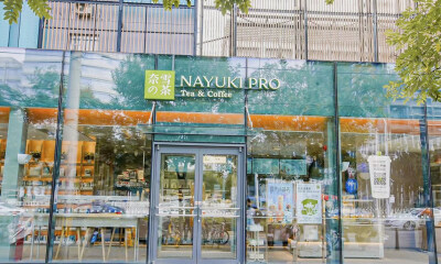 奈雪开书店，蜜雪冰城卖面，新茶饮的空间探索有多野？