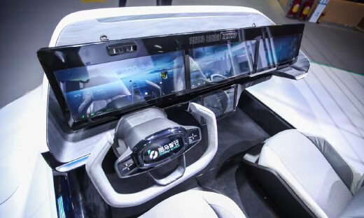 跳出“内卷”，斑马智行率先进入车载智能助手时代