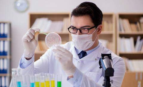 高瓴红杉投出一个AI制药IPO，市值195亿