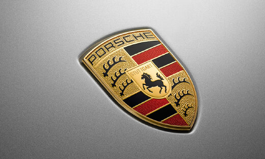 被“小米们”反杀，保时捷也卷不动了？