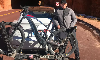 骨灰级车主“背刺”特斯拉FSD，账号被封后，无奈粉转黑