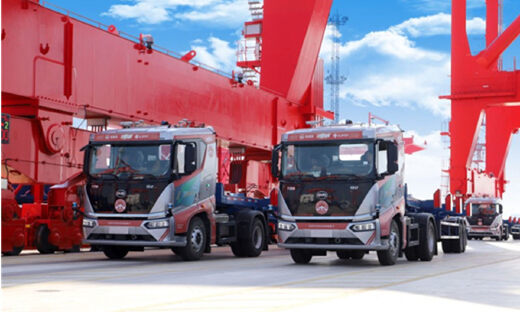 南通港实现自动驾驶集卡+IGV多车型L4级编组作业运营，飞步科技车路云一体化应用全面落地