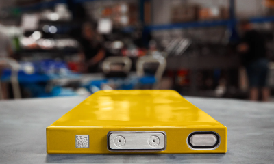 苹果前高管创业无阳极电池，成本降50%，能跑1000公里，2026年量产