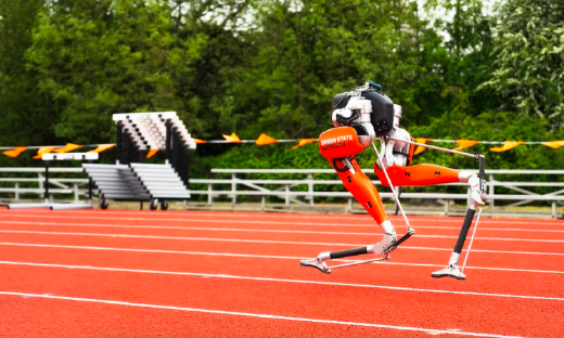 24.73秒！双足机器人Cassie跑100米创世界新纪录