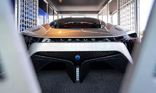 丰田“返祖”：纯电动上手动挡，还仅限豪华