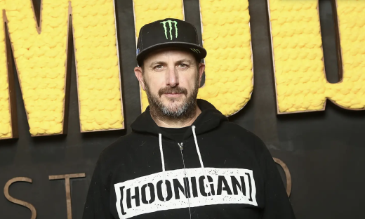 漂移大师“砖叔”骤逝：互联网玩车鼻祖，一手打造车圈“春晚”，因意外事故丧生