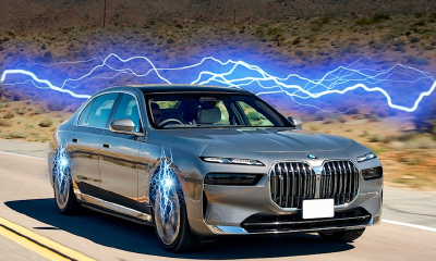 靠「车震」充电？宝马最新专利整活，烂路开车随时补能
