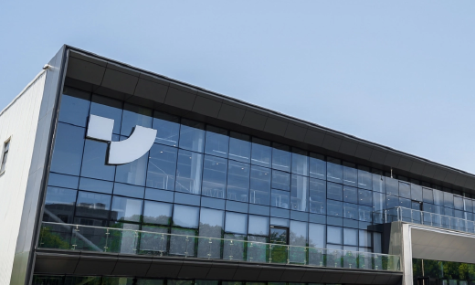 车载ChatGPT即将诞生！集度CEO放话：一定超越特斯拉