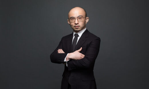 包凡“稳”华兴