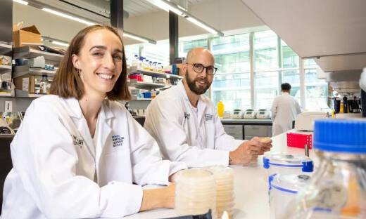 新发现！空气也能“发电”，最新成果登鼎Nature