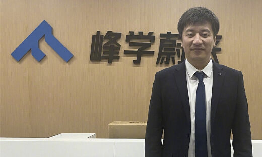 谁在复制张雪峰？