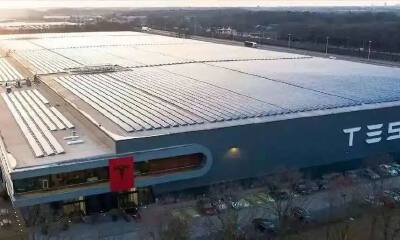 “掉血”后马斯克继续降价，特斯拉含泪赚了190亿