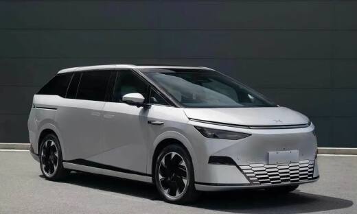 小鹏纯电MPV曝光！车长5米3，主打年轻化