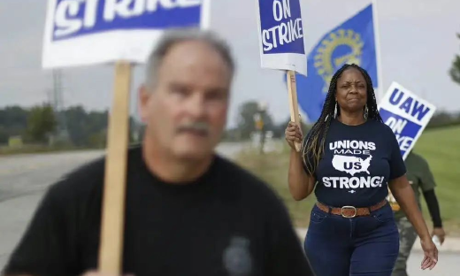 美国汽车三巨头被逼急了！你罢工，我就裁员