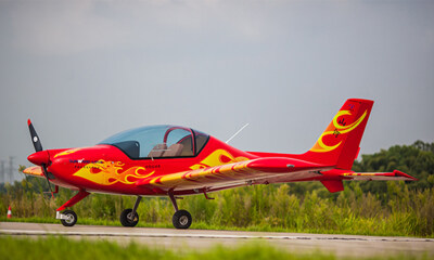 大学教授造飞机，77岁时冲刺第二个IPO