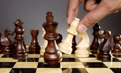 新造车疯狂11月：理想提前达成KPI，问界小鹏回血，创二代穷追猛打