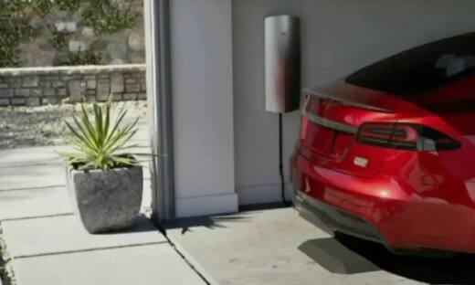 汽车无线充爆发前夜：特斯拉带头，小米和华为紧随，新一轮竞赛开启