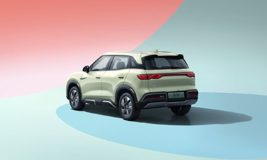 9.68万起！又一款电动小车，瞄向年轻人钱包