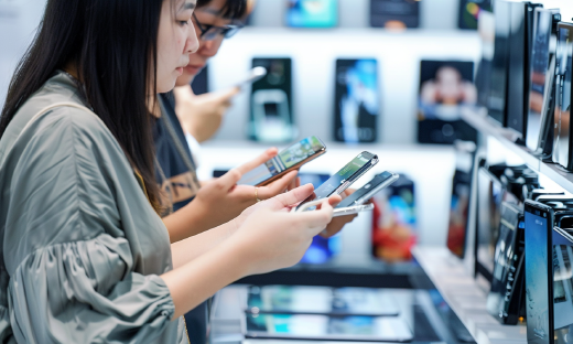 “后高考经济”升温，唯品会上数码产品、户外服饰、黄金热销