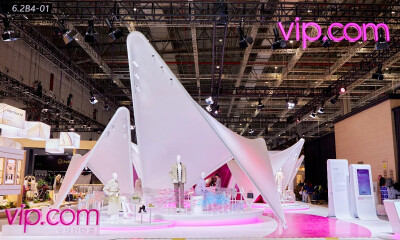 五一前防晒衣消费火爆：唯品会显示功能参数、时尚风格、折扣价格最受关注