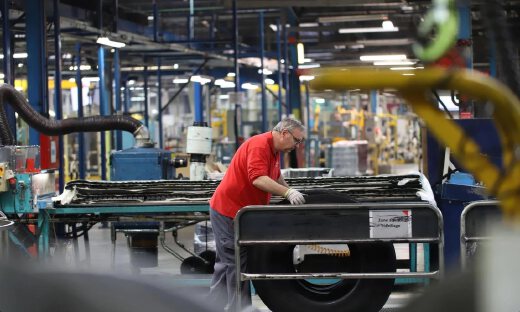 Tier 1寒潮来了！博世裁7000人，舍弗勒裁4000人，米其林也要关俩厂