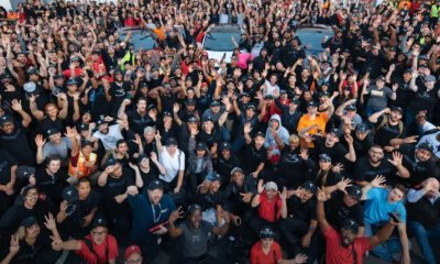 马斯克“金手铐”曝光：至少面9轮，底薪低于同行，高股票留人心