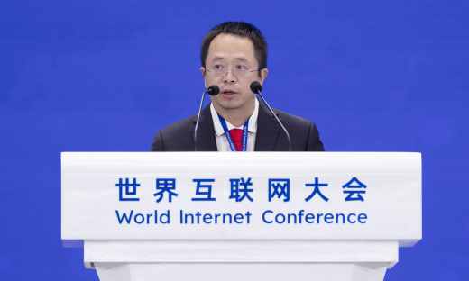 周鸿祎互联网大会谈中国AI发展：两条路线，六大场景