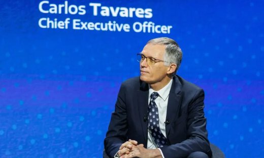 突发！全球第四大车企CEO离职，曾被集体声讨，年薪2.79亿