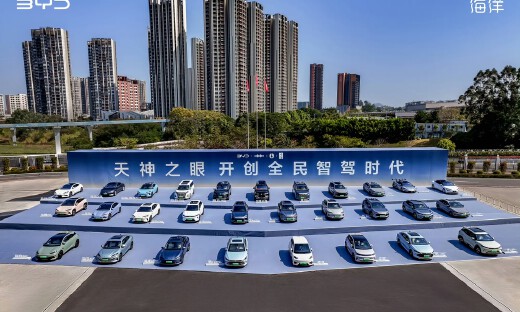 比亚迪智驾下饺子，7万的车也有NOA，王传福：要像安全带一样标配