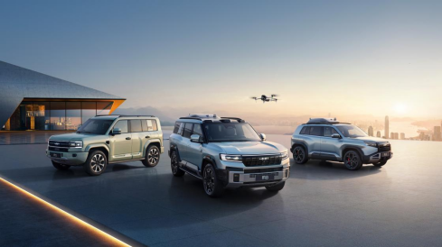 方程豹登陆2025上海车展，583家族首次集结亮相