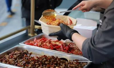 拼好饭带来的巨大单量，为千万小店“拼”出希望