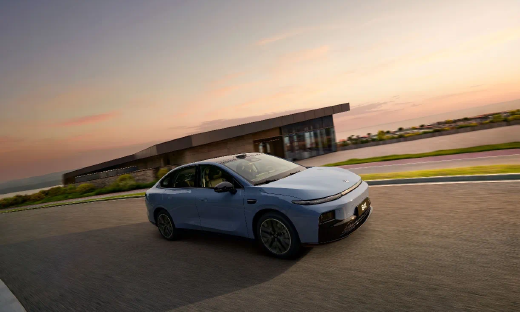 零跑的快刀，砍向A级轿车的七寸