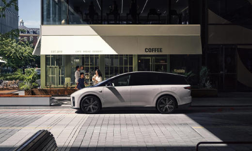 理想汽车首款纯电SUV理想i8正式发布