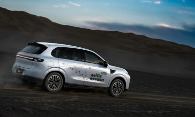 成都车展燃情双响！零跑B10新色首发暨B01万台交付